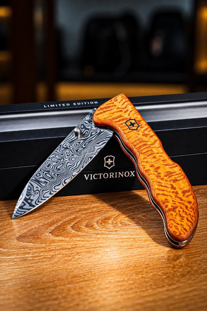 Canivete Victorinox Damascus Limited Edition